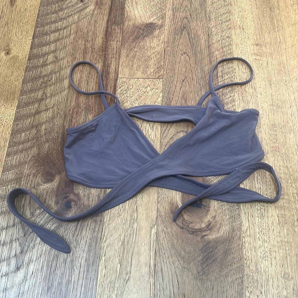 Woman’s Tie Crop Top